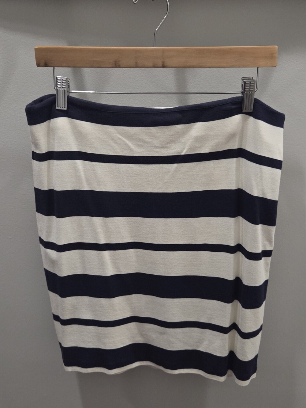 Banana Republic Striped Navy and White Knit Skirt, Size 10